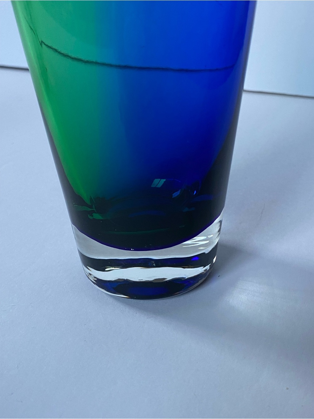 Vintage Blue Green Ombre Vase 8” Tall Hand Blown. Has a Flat Cut Edge top EUC - Picture 5 of 16